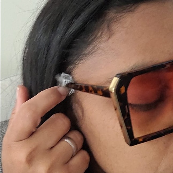 anti-glare lenses can block 100% of both UVA and U - Picture 4 of 11